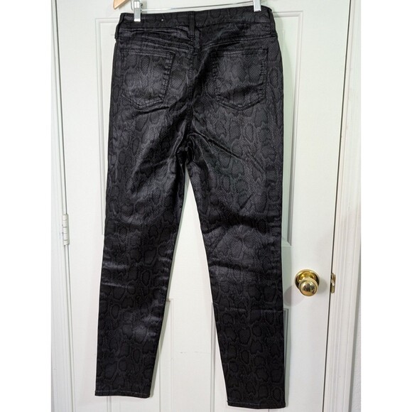 NWOT Chicos Faux Leather Pants Womens 8 Black Gray Snakeskin Straight Pockets - Picture 6 of 11